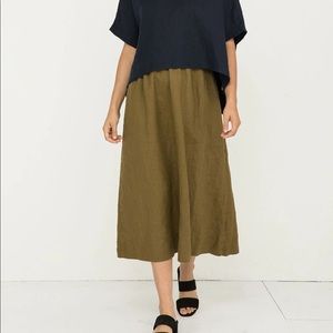 Elizabeth Suzann Olive bel skirt, midweight linen, M